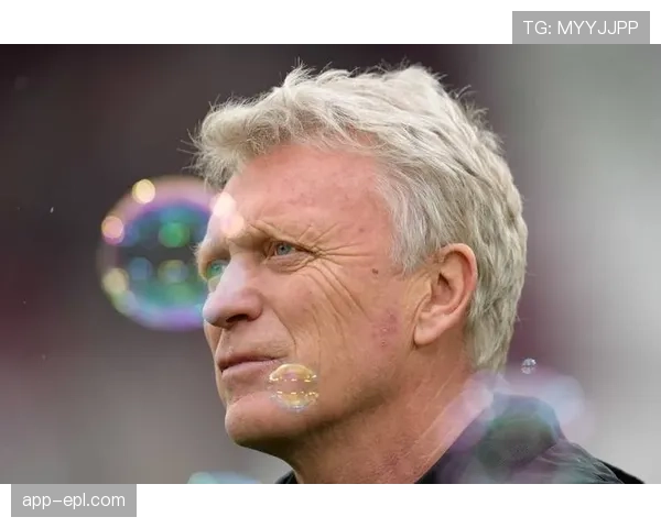 莫耶斯在伦敦体育场与球迷告别，结束铁锤帮第二段执教生涯